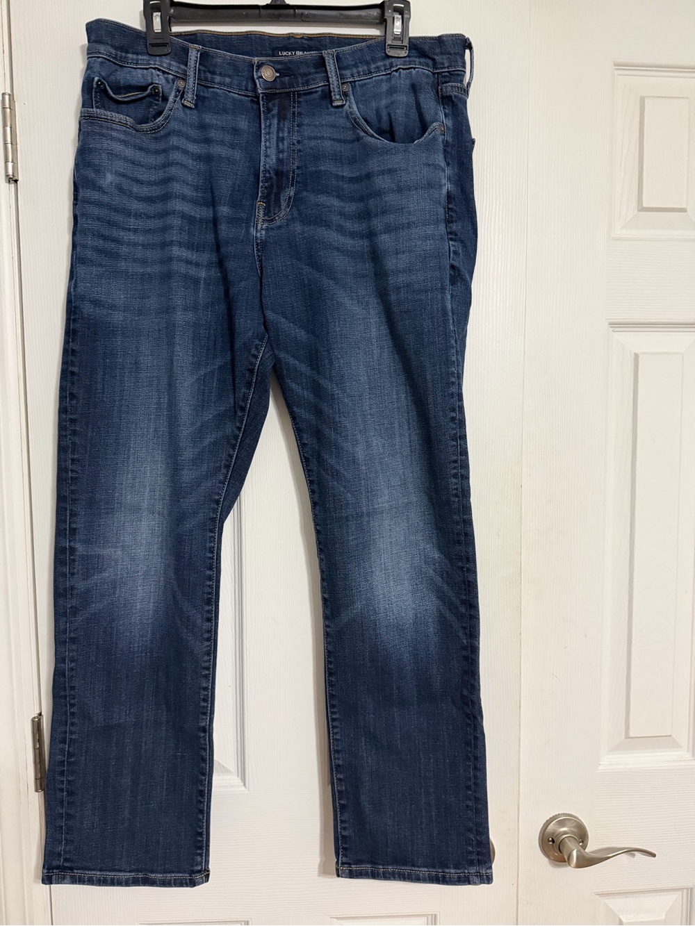 Lucky brand 410 athletic straight jeans 34 x 30 great stretch